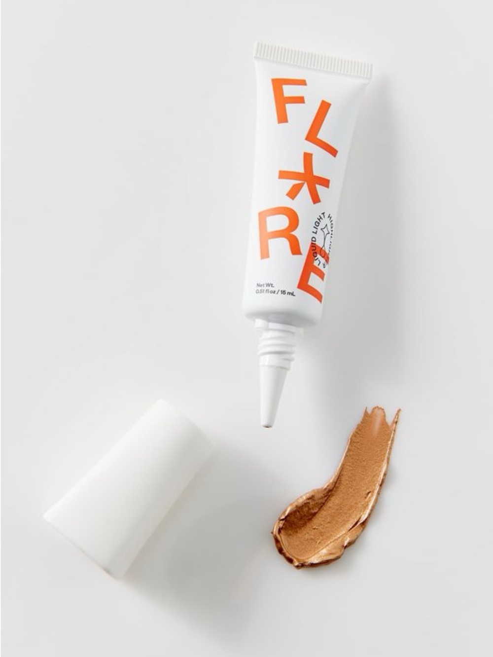 Labomme Flare Liquid Highlighter in Limelight a Bronze Shimmer
